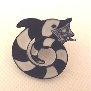 🧁 3/$30 Beetlejuice Stripey Sandworm Snake Enamel Pin NEW